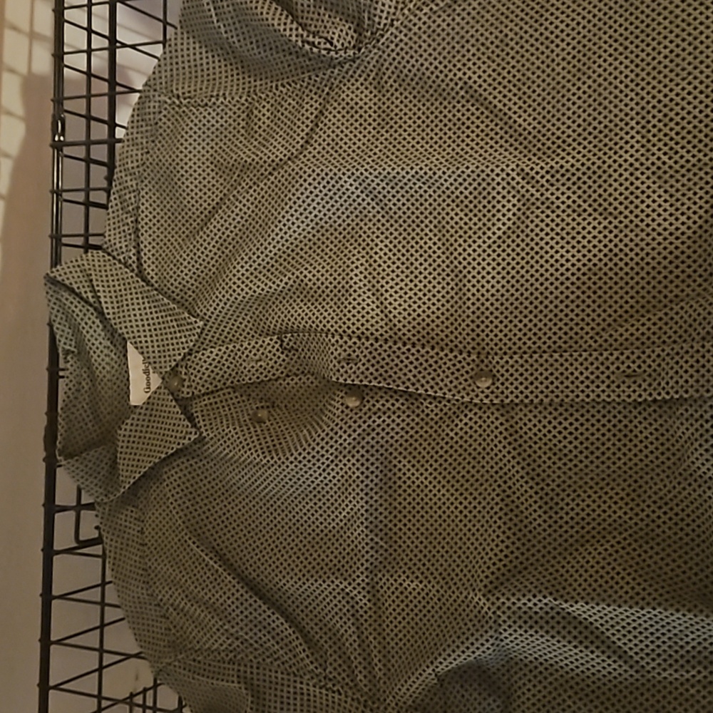 Good fellow Men's green shirt Sleeve Button Up